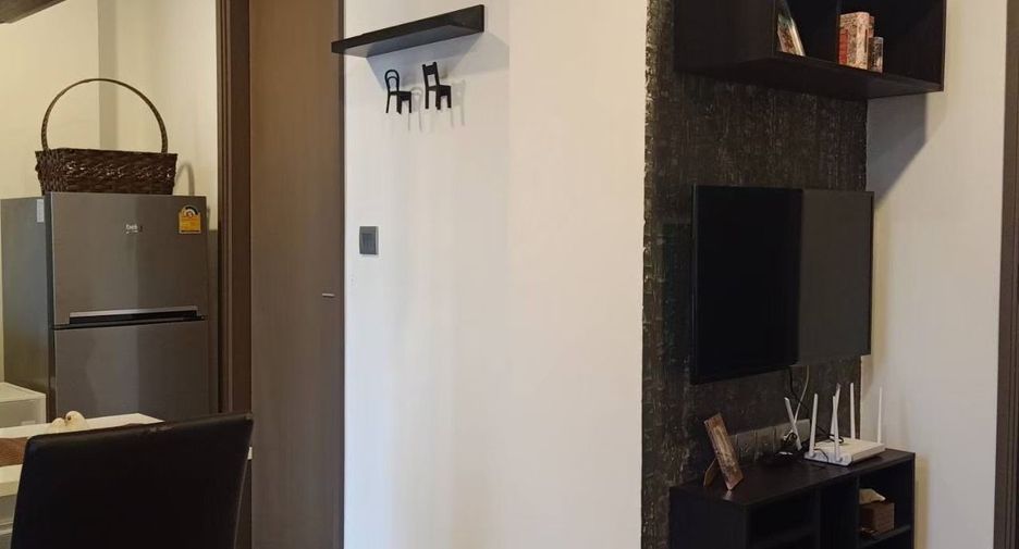 Wohnung zur Miete mit Studio in Bang Rak, Bangkok