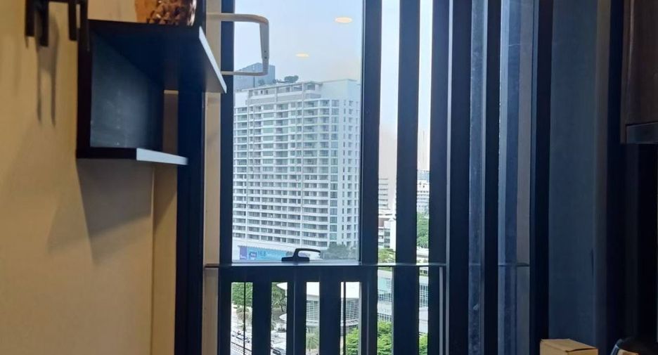 Wohnung zur Miete mit Studio in Bang Rak, Bangkok