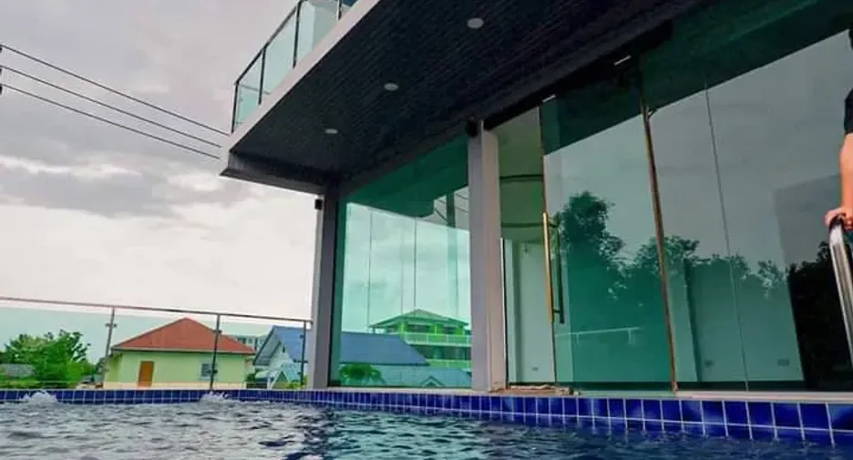 Villa zum Kauf mit 4 Zimmer in Khan Na Yao, Bangkok