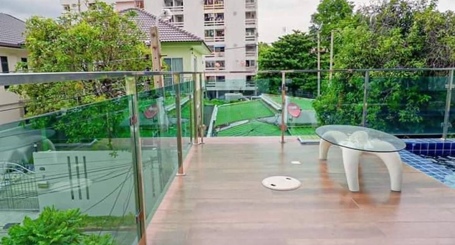 Villa zum Kauf mit 4 Zimmer in Khan Na Yao, Bangkok
