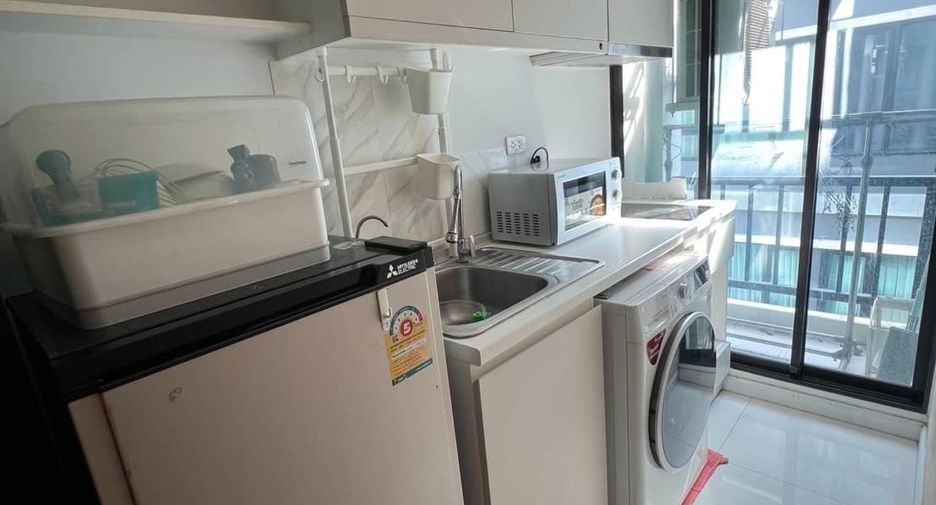 For sale 1 bed condo in Mueang Samut Prakan, Samut Prakan