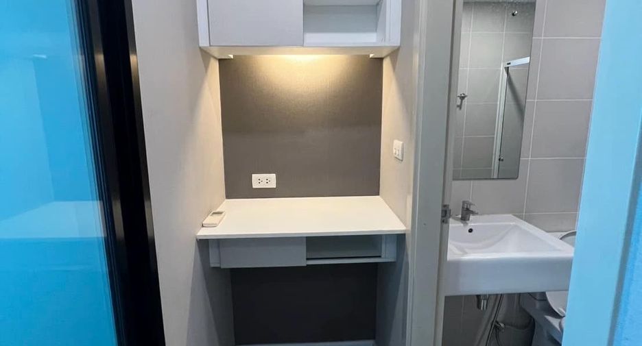 For sale 1 bed condo in Mueang Samut Prakan, Samut Prakan