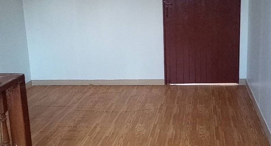 Haus zur Miete mit 2 Zimmer in Taling Chan, Bangkok