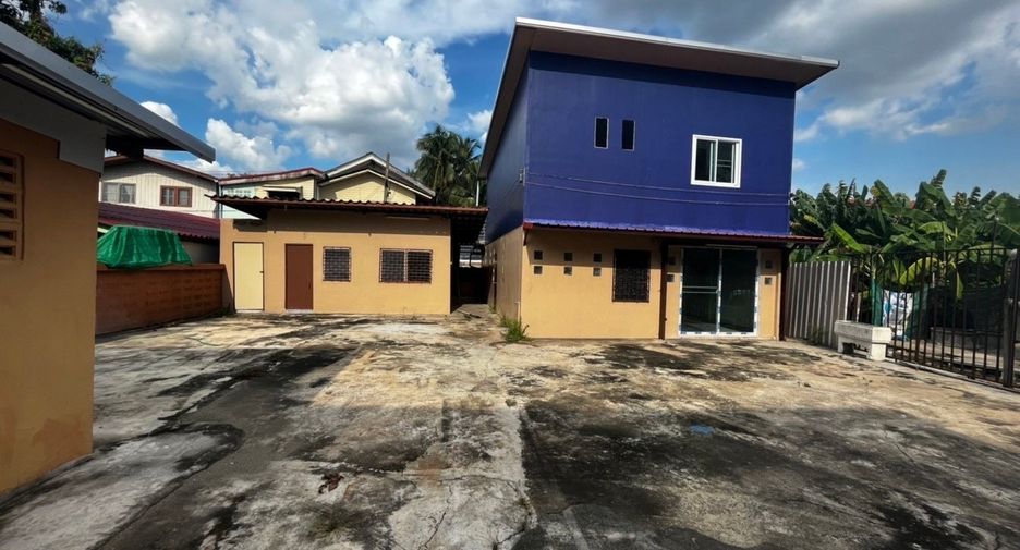 Haus zur Miete mit 2 Zimmer in Taling Chan, Bangkok
