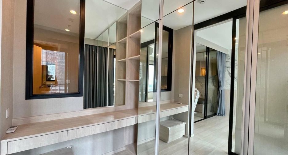 For rent 1 bed condo in Watthana, Bangkok
