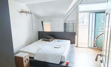 Casa adosada en venta de 3 habitaciones en Wang Thonglang, Bangkok