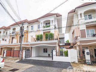 出售 3 卧室 联排别墅 在 Phuket Town, 普吉