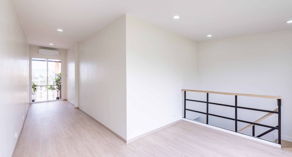 For sale 3 bedrooms townhouse in Mueang Phuket, Phuket