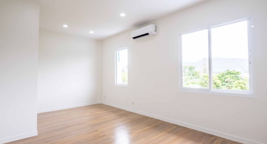 For sale 3 bedrooms townhouse in Mueang Phuket, Phuket