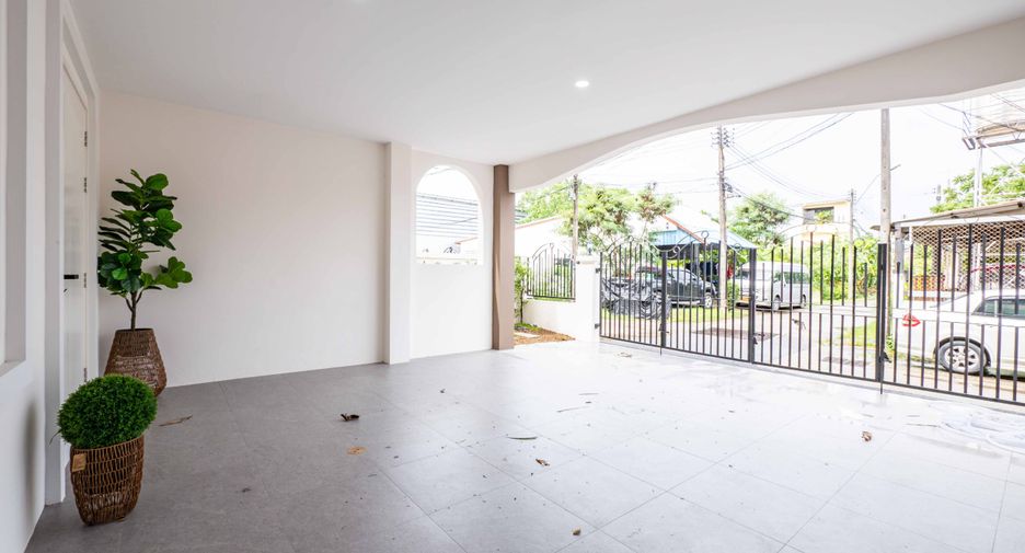 For sale 3 bedrooms townhouse in Mueang Phuket, Phuket