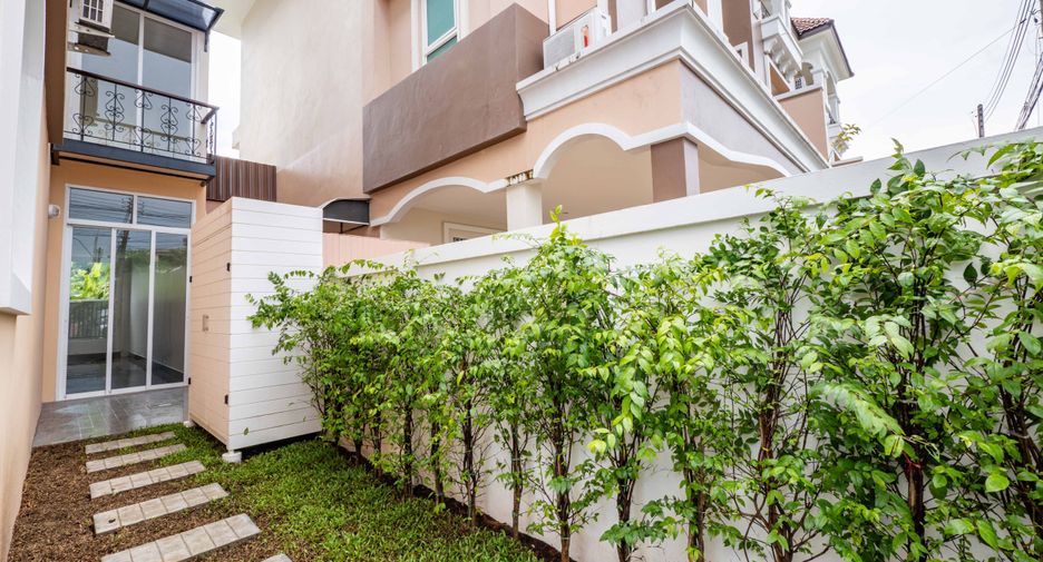 For sale 3 bedrooms townhouse in Mueang Phuket, Phuket