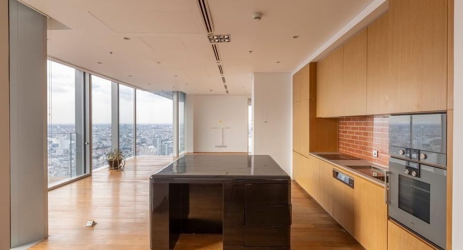 For sale 2 bedrooms condo in Sathon, Bangkok