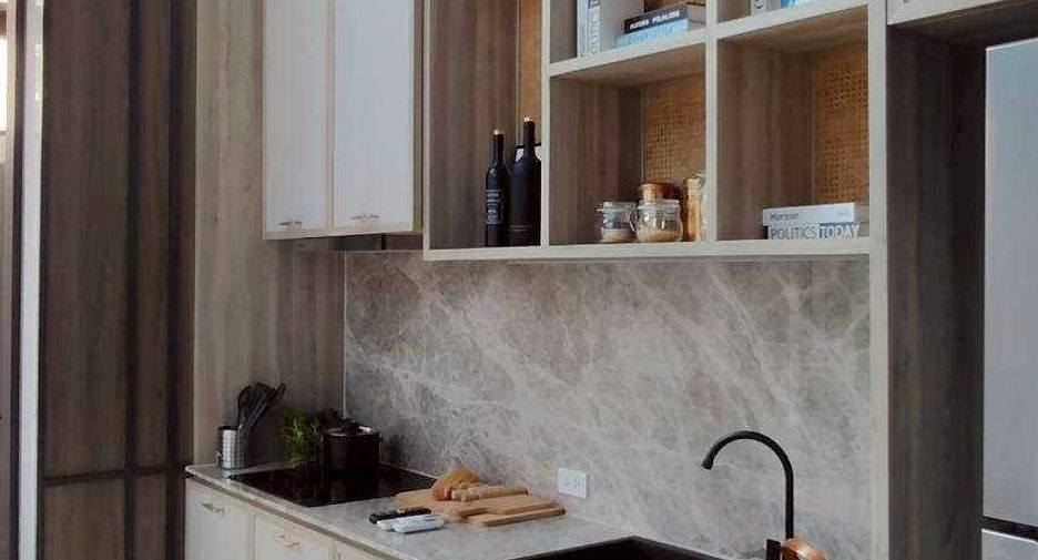For rent 4 ベッドルーム townhouse in Bang Khen, Bangkok