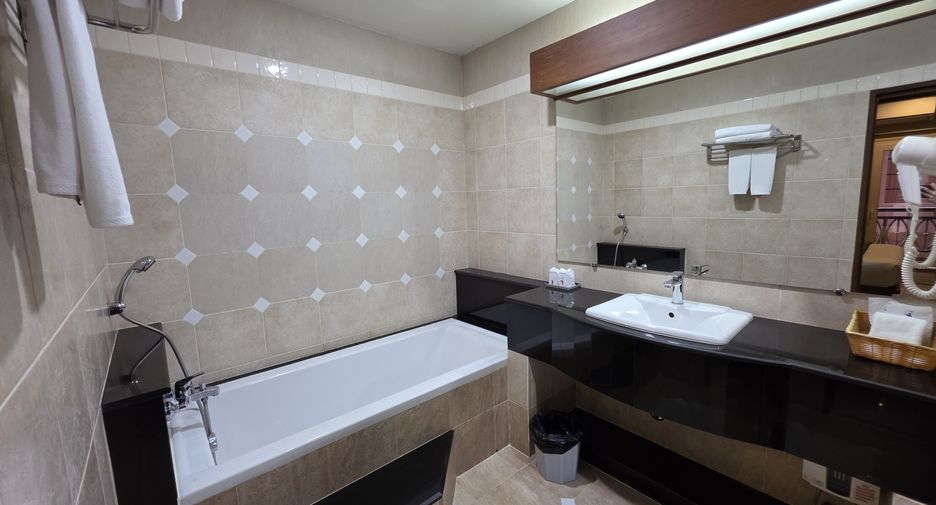 For sale 1 bed condo in Bang Lamung, Chonburi
