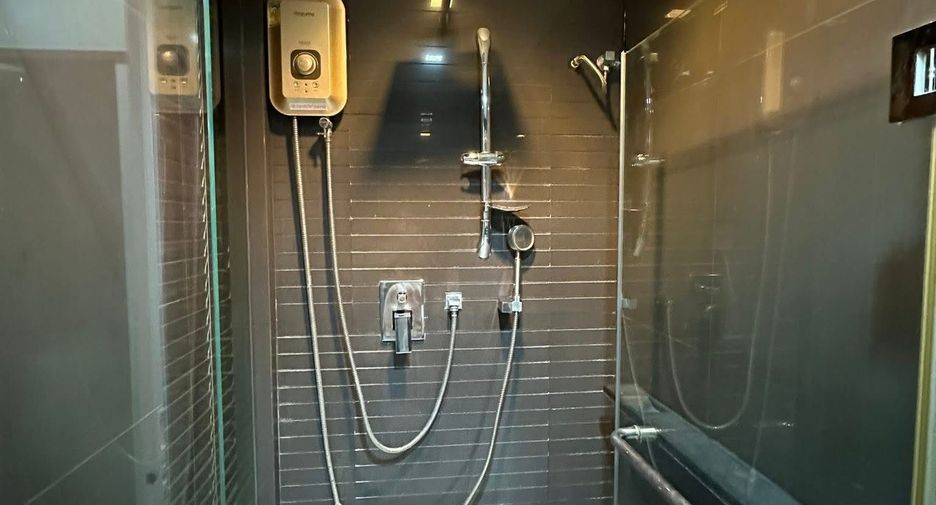 For rent 1 bed condo in Phaya Thai, Bangkok