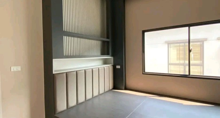 For sale 4 bedrooms house in Pak Kret, Nonthaburi