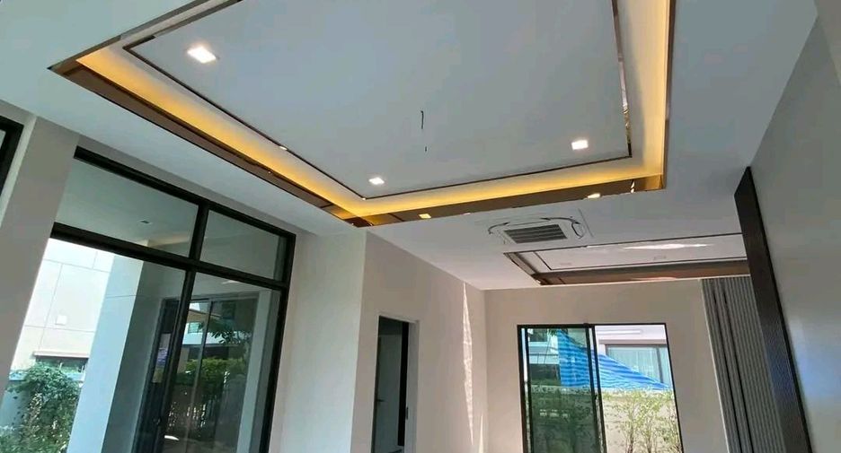 For sale 4 bedrooms house in Pak Kret, Nonthaburi