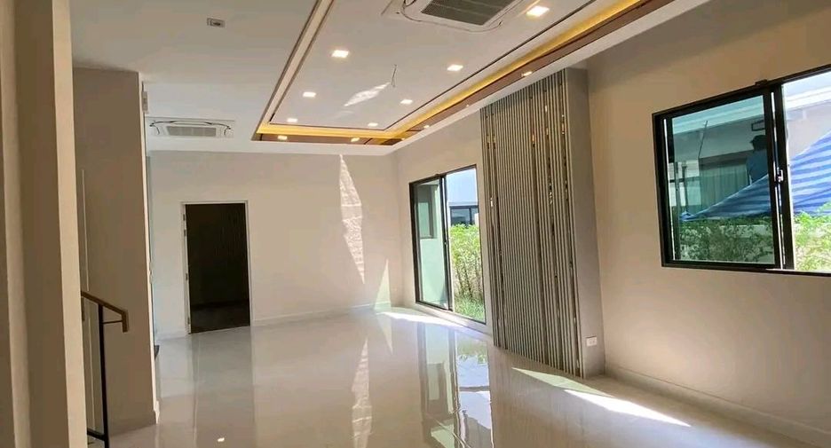 For sale 4 bedrooms house in Pak Kret, Nonthaburi