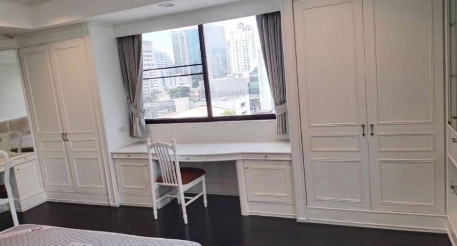 For rent 2 bedrooms condo in Sathon, Bangkok