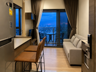For sale 1 bed condo in Phaya Thai, Bangkok