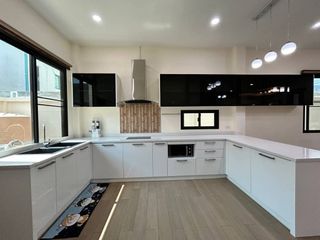 For sale 4 bedrooms house in Bang Kapi, Bangkok