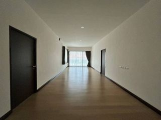 For sale 4 bedrooms house in Bang Kapi, Bangkok