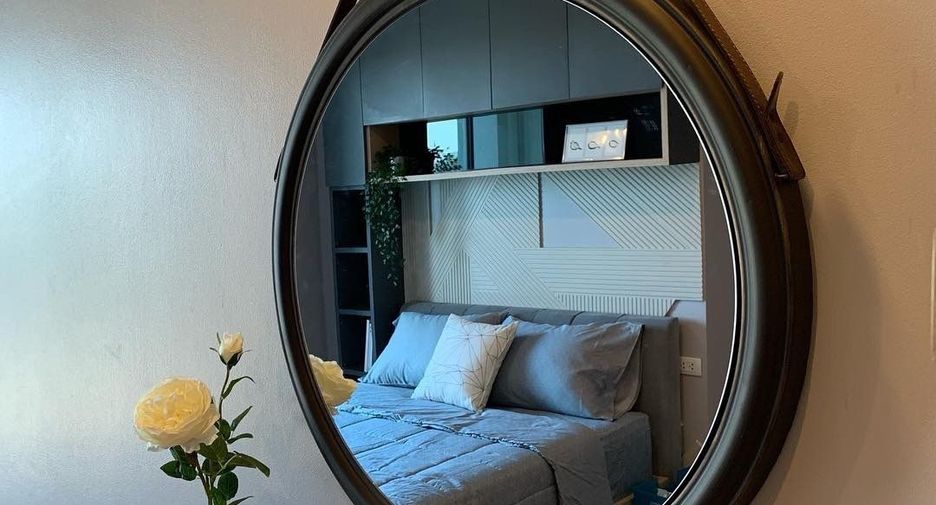 For rent 2 bedrooms condo in Yan Nawa, Bangkok