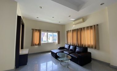 出售 和 出租 2 卧室 独立屋 在 Bang Lamung, Chon Buri