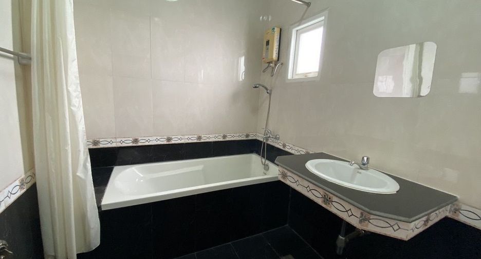 For sale そして for rent 2 ベッドルーム house in Bang Lamung, Chonburi