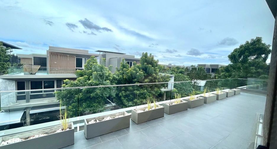 For rent 5 bedrooms house in Suan Luang, Bangkok