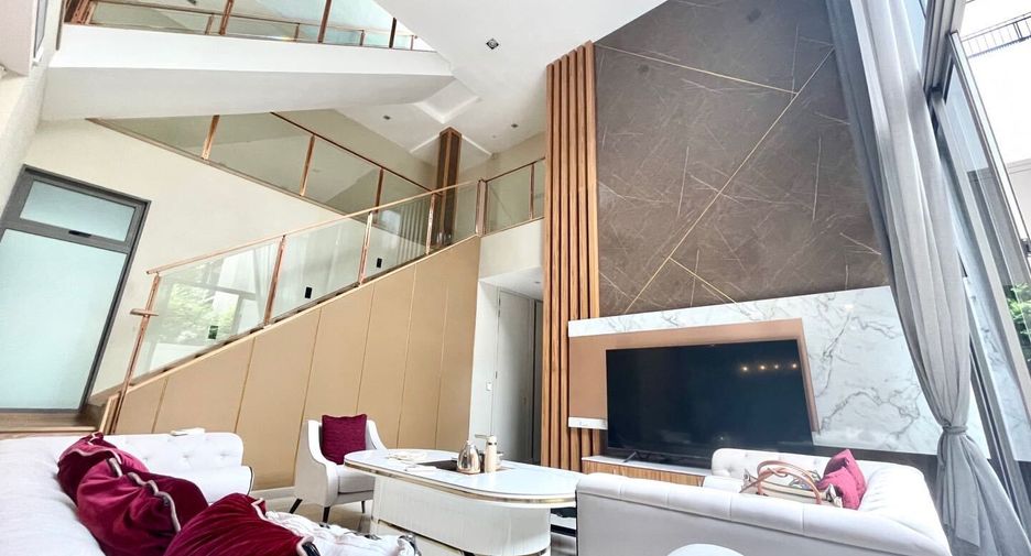 For rent 5 bedrooms house in Suan Luang, Bangkok