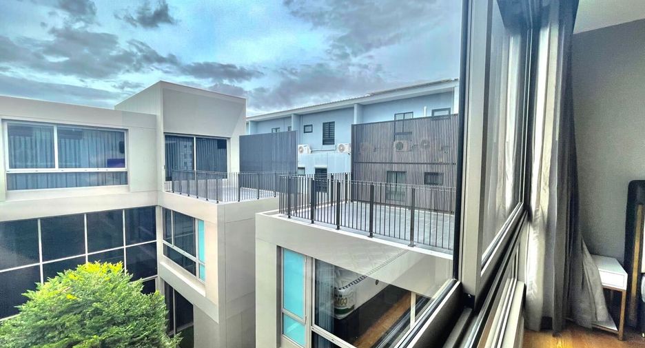 For rent 5 bedrooms house in Suan Luang, Bangkok