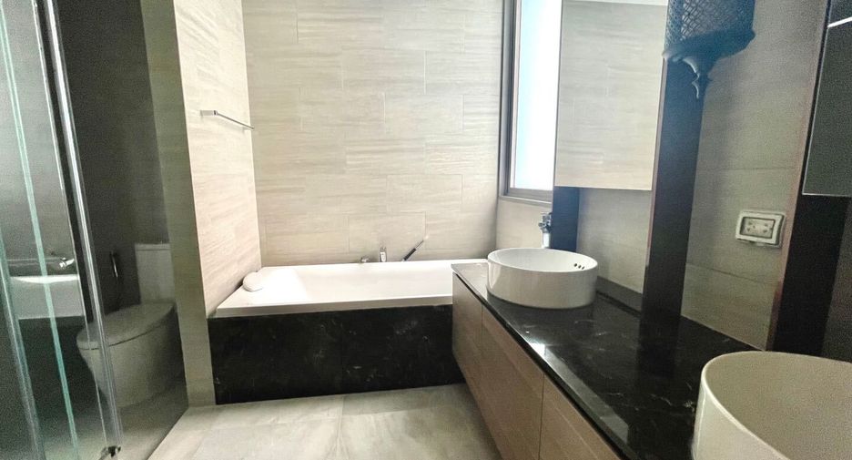 For rent 5 bedrooms house in Suan Luang, Bangkok