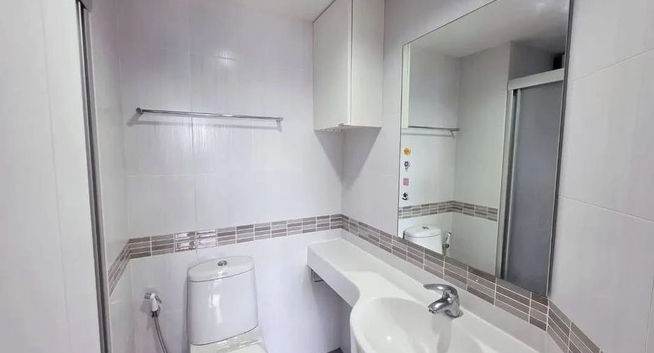 For rent 1 bed condo in Huai Khwang, Bangkok