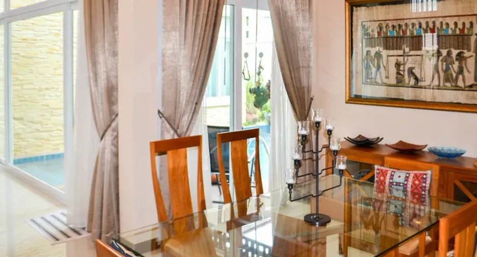 À louer 3 chambres villa à Bang Lamung, Chonburi