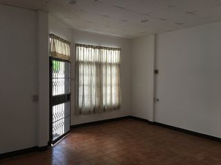 Продажа и аренда 3 спальни таунхаус в Чатучак, Бангкок