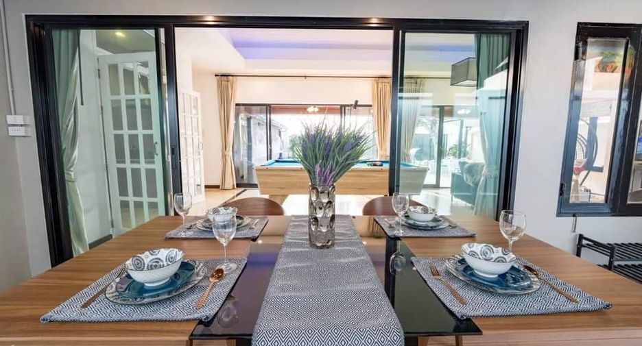 For sale and for rent 3 bedrooms villa in Bang Lamung, Chonburi