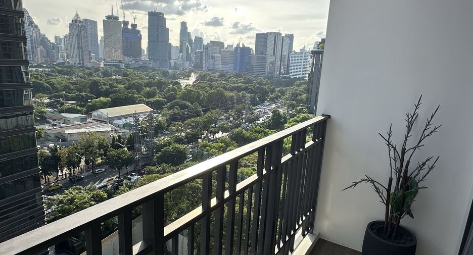 Wohnung zur Miete mit 2 Zimmer in Pathum Wan, Bangkok