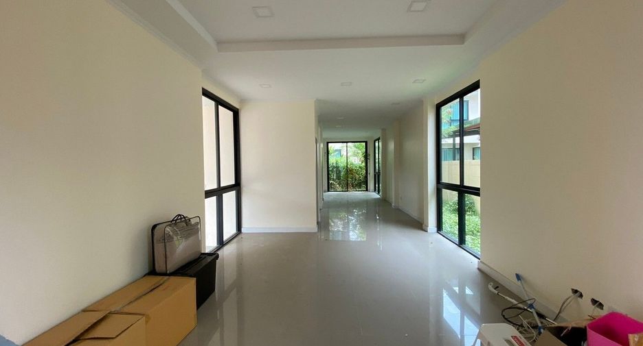 For sale 2 bedrooms villa in Bang Lamung, Chonburi