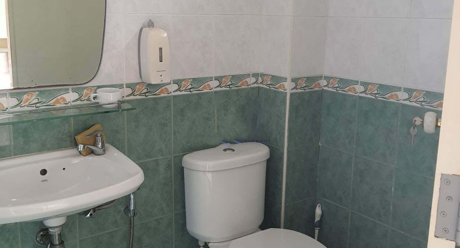 For sale 3 bedrooms townhouse in Si Racha, Chonburi
