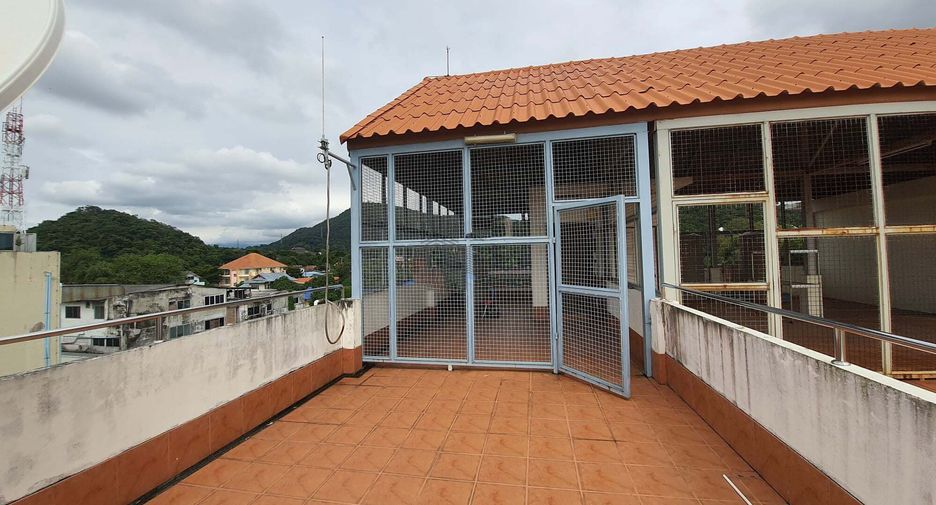 For sale 3 bedrooms townhouse in Si Racha, Chonburi