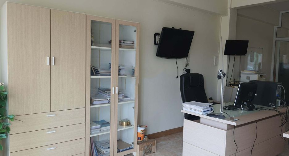 For sale 3 bedrooms townhouse in Si Racha, Chonburi