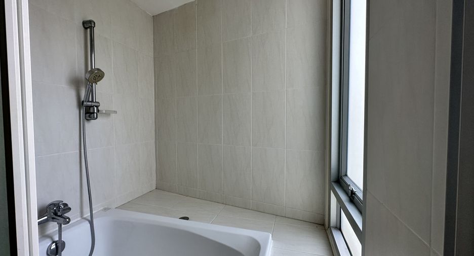 For sale and for rent 2 bedrooms condo in Watthana, Bangkok