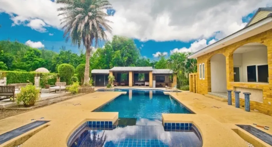 For sale 8 bedrooms house in Sattahip, Chonburi