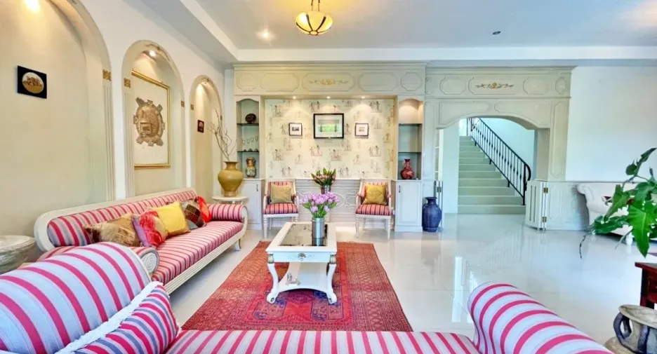 For sale 8 bedrooms house in Sattahip, Chonburi