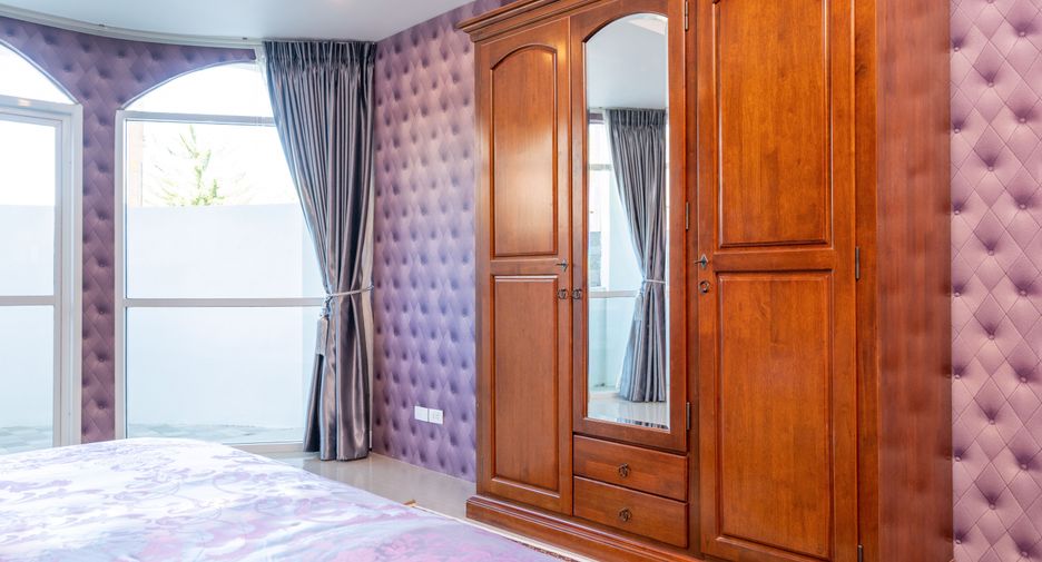 For sale 8 bedrooms villa in Kathu, Phuket