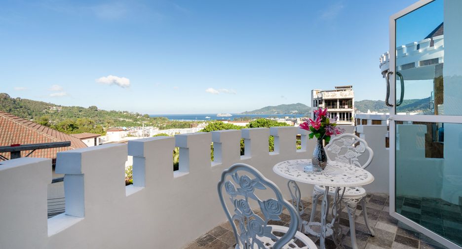 For sale 8 bedrooms villa in Kathu, Phuket