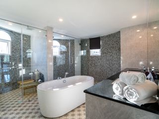 For sale 8 bedrooms villa in Kathu, Phuket