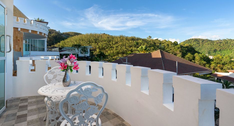 For sale 8 bedrooms villa in Kathu, Phuket