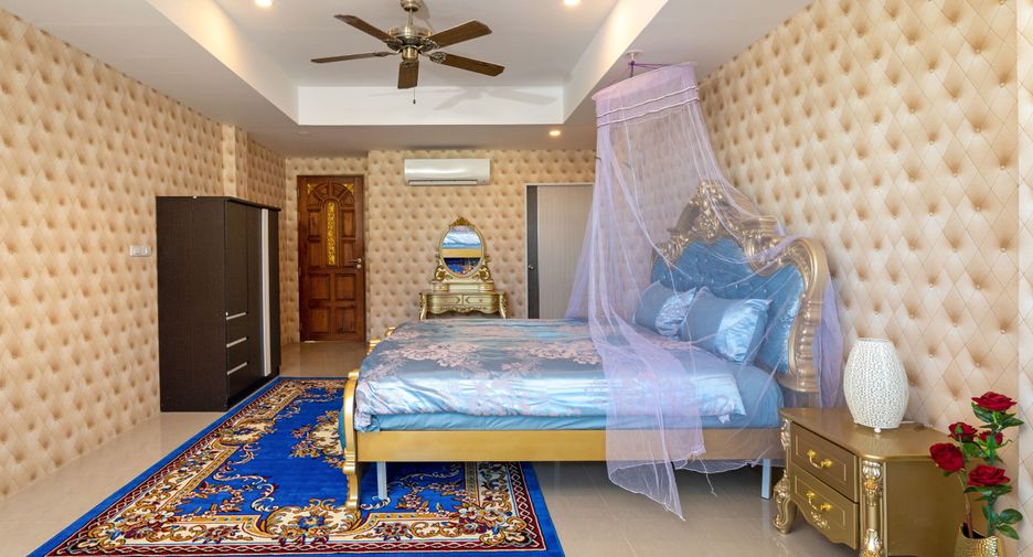 For sale 8 bedrooms villa in Kathu, Phuket